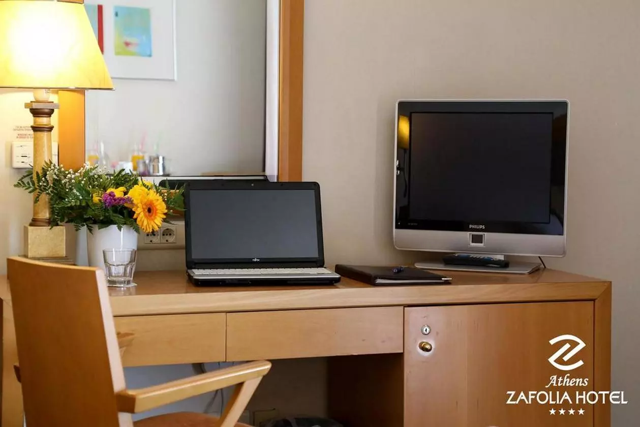 ZAFOLIA_SHABAVIZPARVAZ (4).jpg